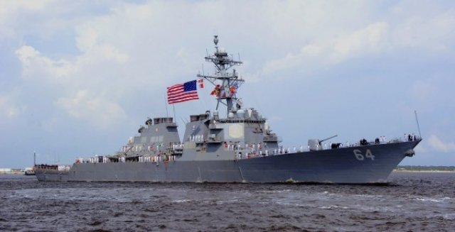Эсминец США USS Carney зашел в Черное море