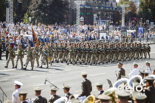 Военный парад к 27 Дню Независимости в фотографиях