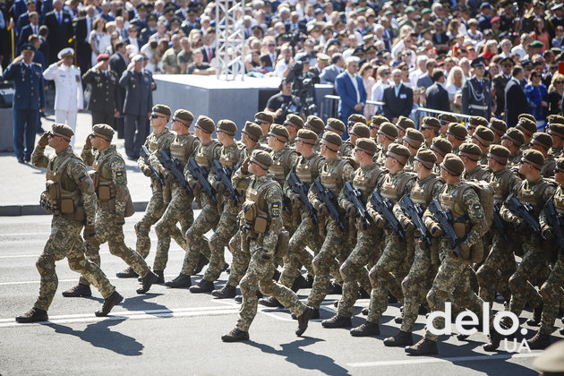 Военный парад к 27 Дню Независимости в фотографиях