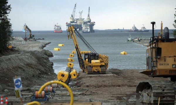 «Газпром»: Первая нитка «Турецкого потока» достигнет суши в мае
