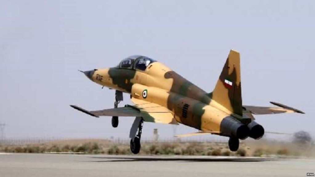 Иран начал производство собственных истребителей 4-го поколения Kowsar