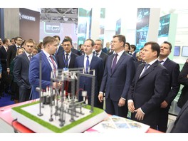 Министр энергетики и гендиректор «Россети» ознакомились с новейшими разработками «ЗЭТО» на форуме «Электрические сети»