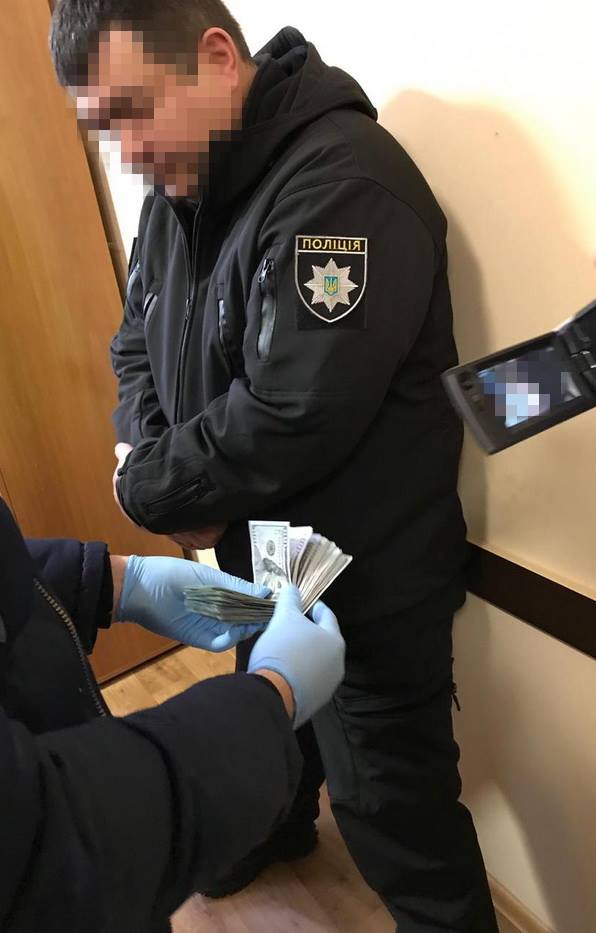 Подполковник полиции в Одессе собирал с предпринимателей по 0 за одну торговую точку