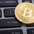 Эксперты биткоина поддерживает регуляторную политику Банка Англии, несмотря на критику Карни